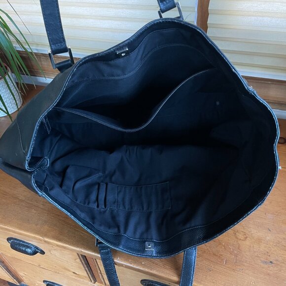 Vintage Authentic Gucci Calfskin Tote - Picture 4 of 7